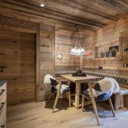 شقة Chalet With Pool, Sauna And Elevator